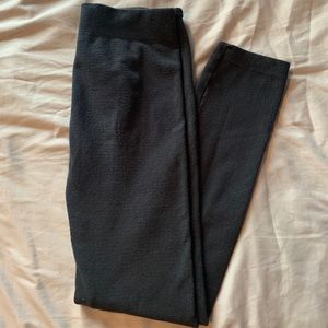 Thick comfy black leggings